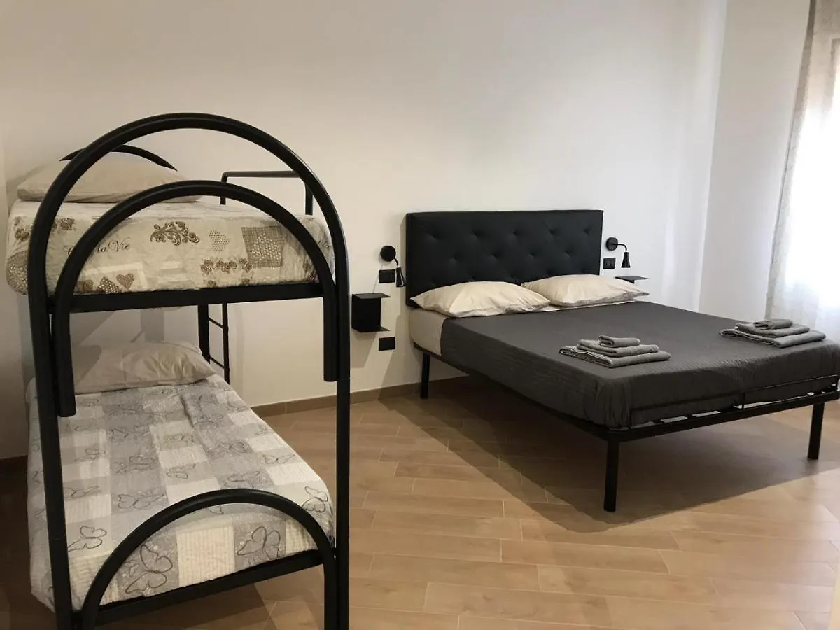 Riva Reno 4 Rooms Bolonha 0*,