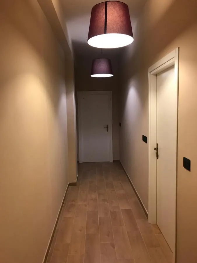 Riva Reno 4 Rooms Bolonha