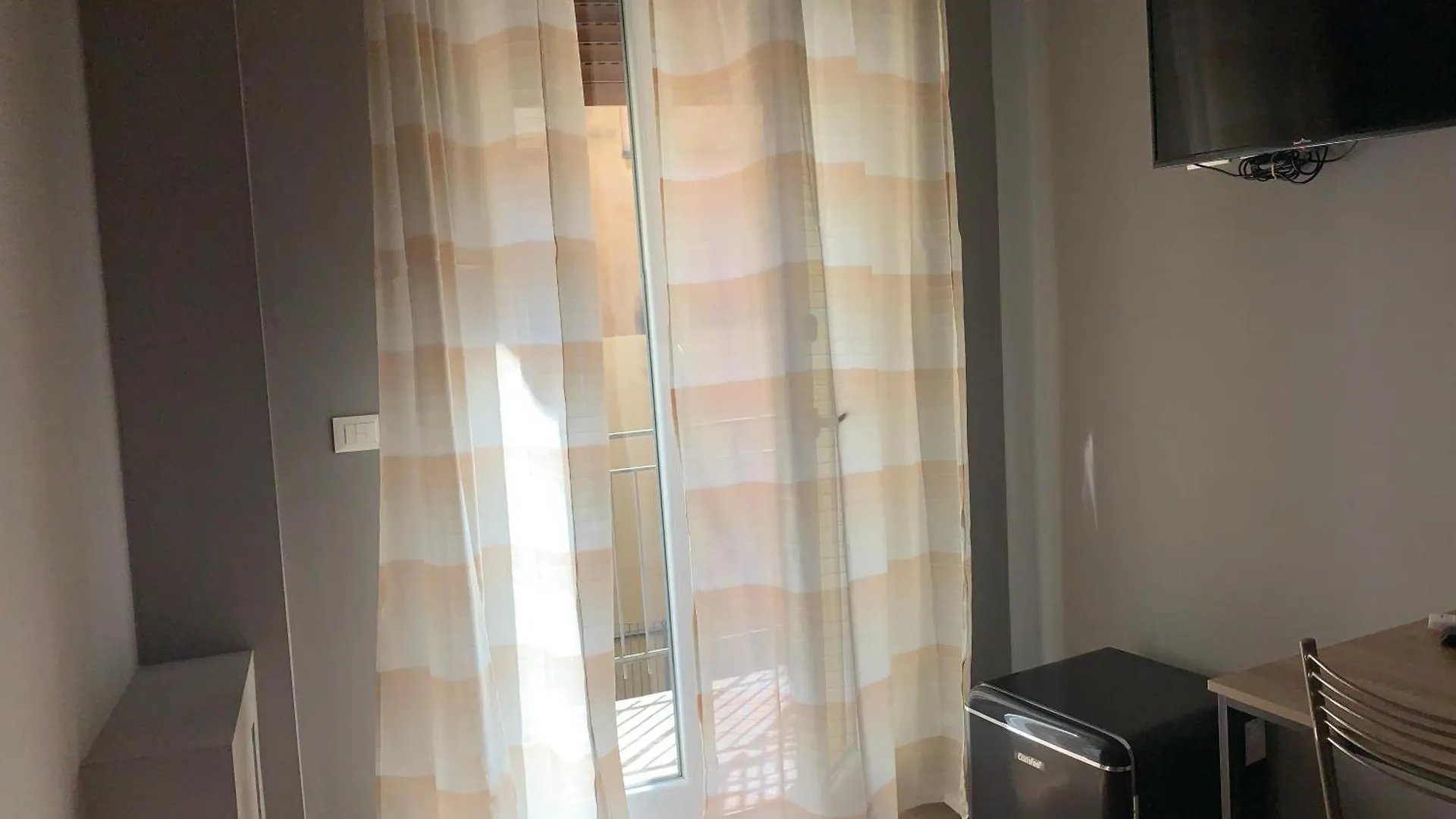 Riva Reno 4 Rooms Bolonha Itália