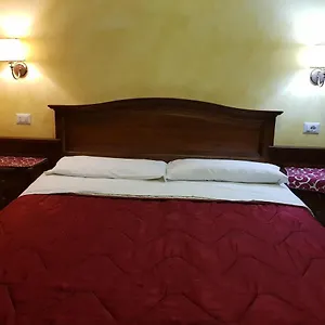 https://pitagora-house.it-romehotels.com