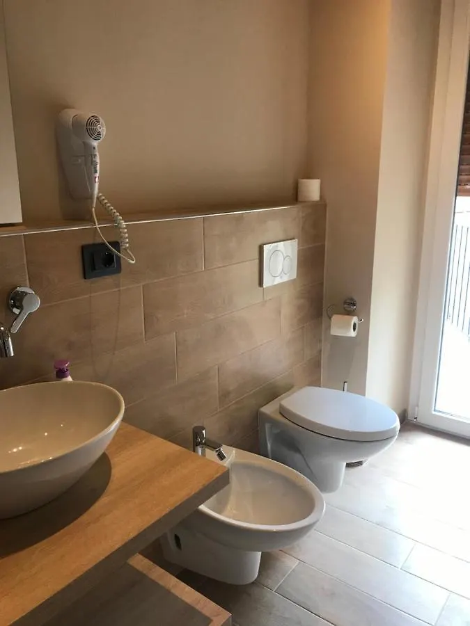 Riva Reno 4 Rooms Bologna Gasthof